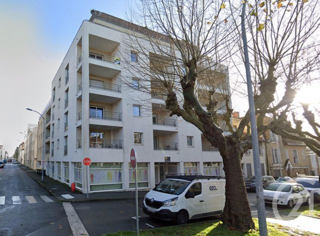 Appartement F3 à vendre - 3 pièces - 78.0 m2 - LA ROCHE SUR YON - 85 - PAYS-DE-LOIRE - Century 21 Accort'Immo