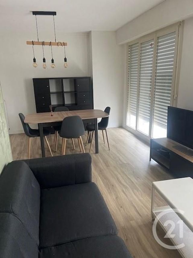 Appartement F3 à louer - 3 pièces - 66.74 m2 - LA ROCHE SUR YON - 85 - PAYS-DE-LOIRE - Century 21 Accort'Immo